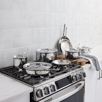 Unpacking Filiz Sahenk's Net Worth: Diversification & Dogus Holding